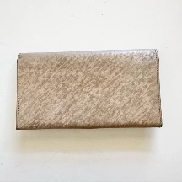 Salvatore Ferragamo Gancini Logo Beige Leather Long Continental Wallet - Picture 10 of 16